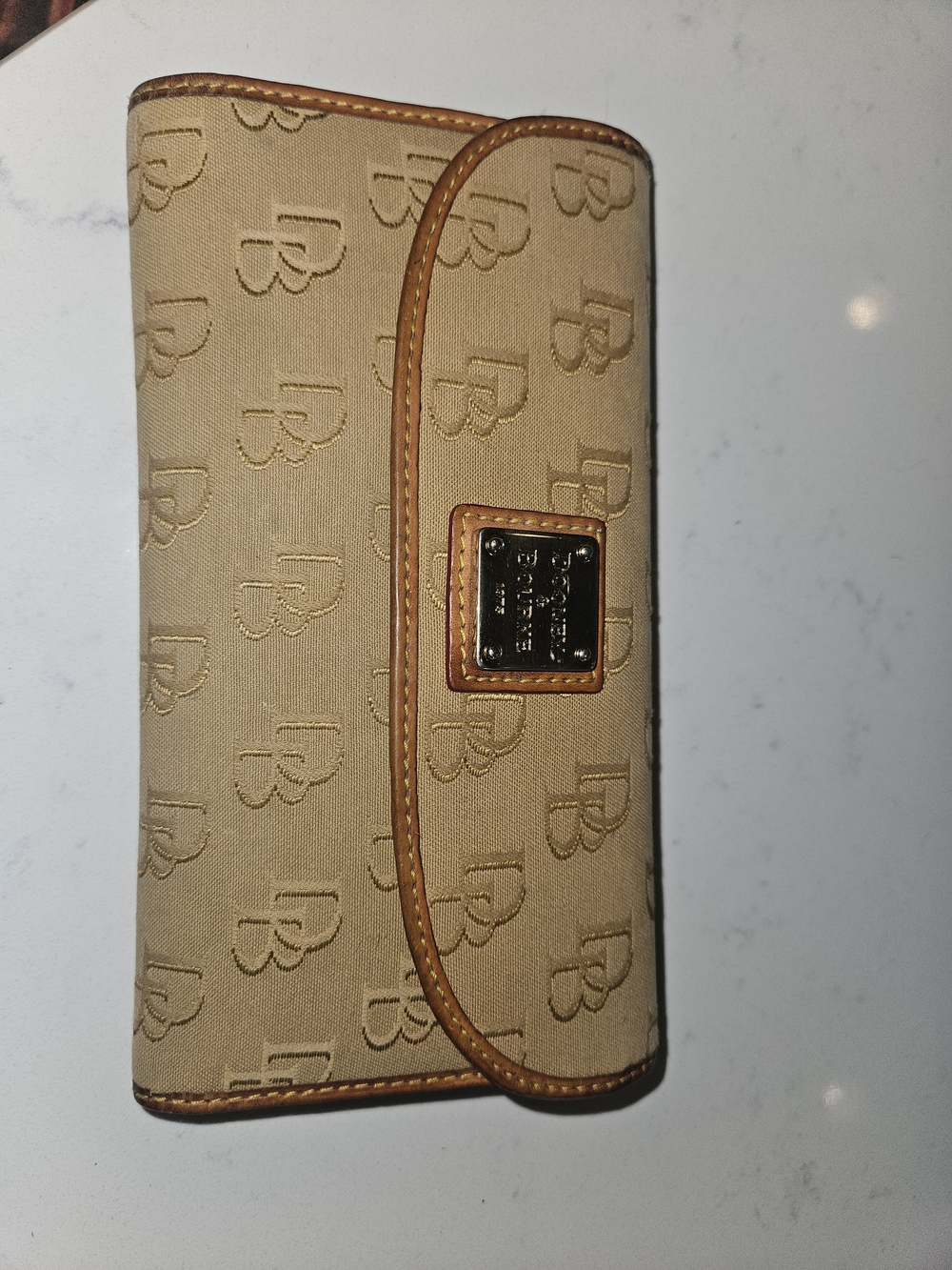 Dooney & Bourke Beige Canvas Signature Clutch Wallet with Brown Leather Trim
